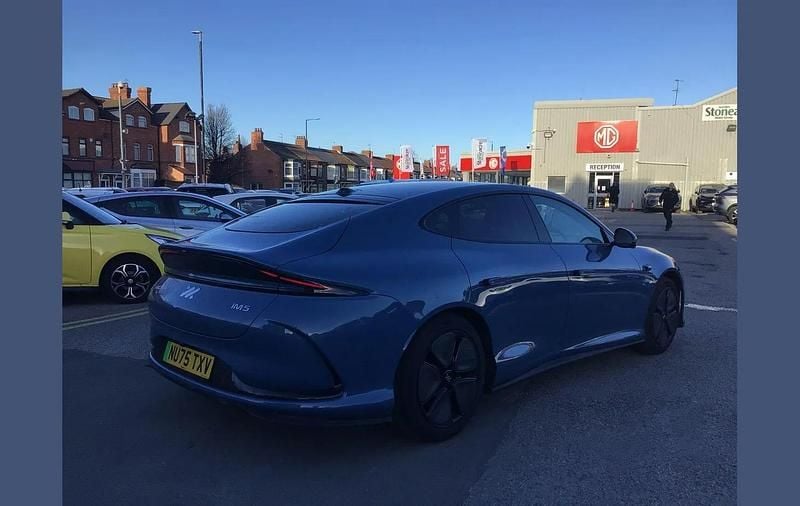 Used MG IM5 216 kW (295 HP) 2025 Blue Hatchback