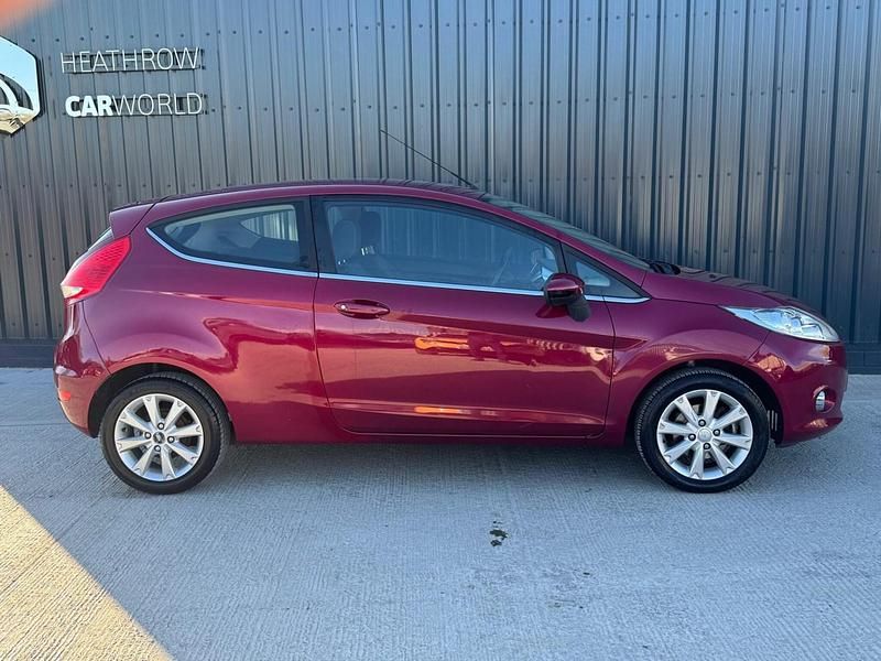 Used Ford Fiesta Zetec 2010 Red Hatchback