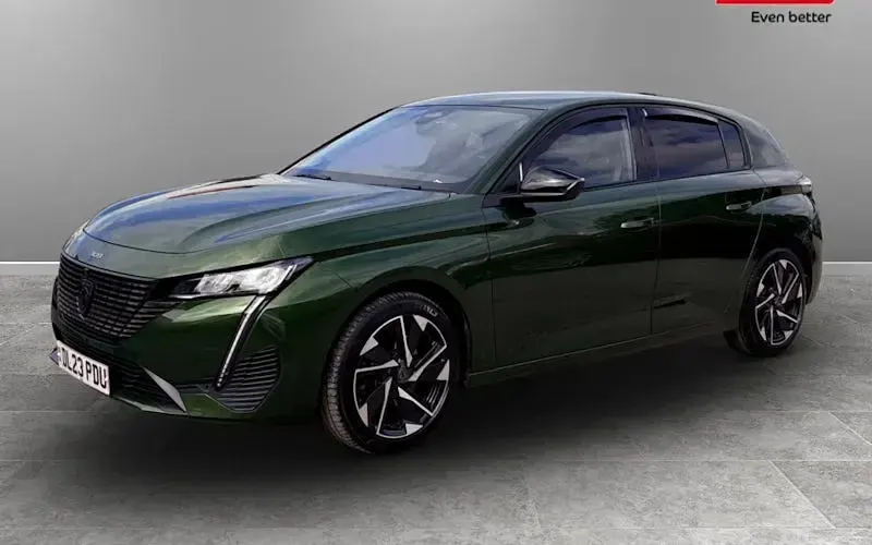 Used Peugeot 308 Allure Premium 131 HP (96 kW) 2023 Green Hatchback