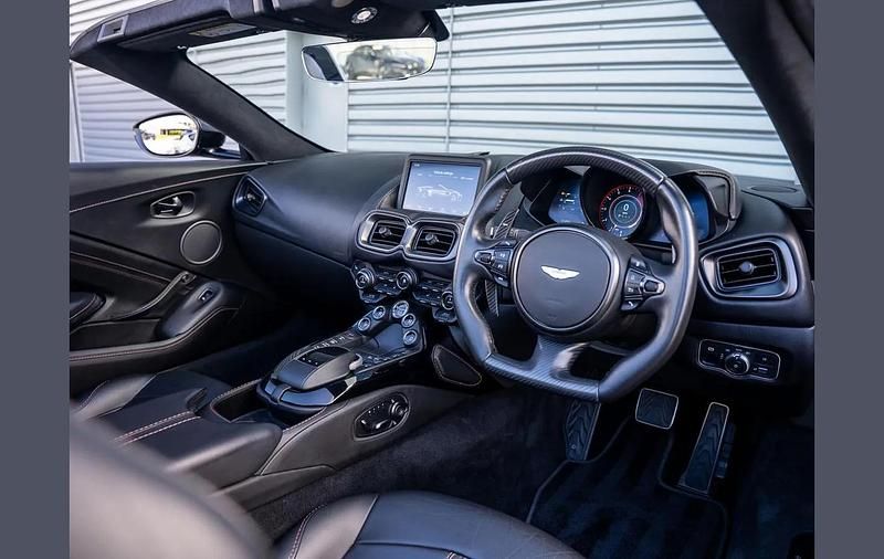 Used Aston Martin Vantage 502 HP (369 kW) 2021 Black Coupe