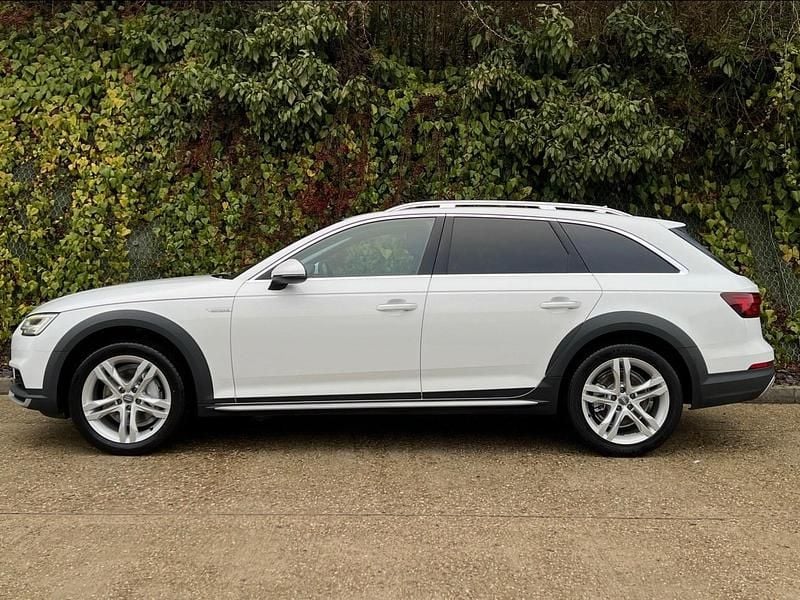 Used Audi A4 Allroad Sport 190 HP (139 kW) 2017 White Estate