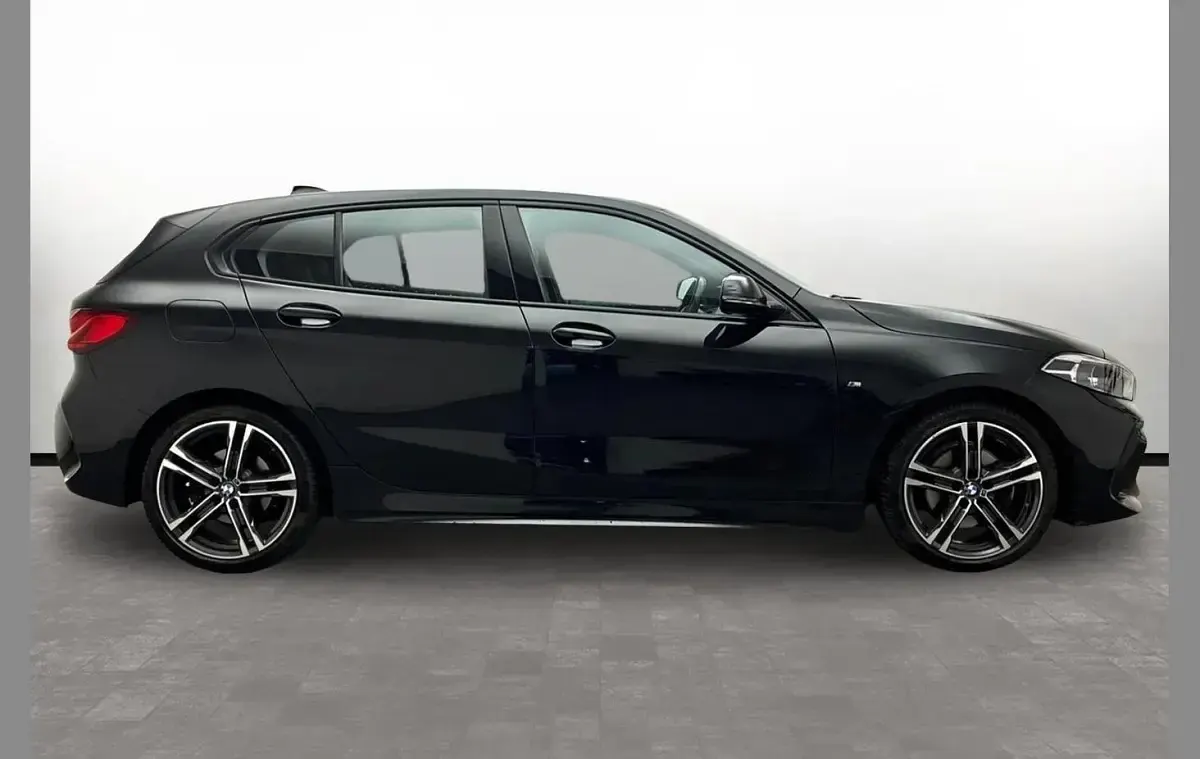Used BMW 118 M Sport 134 HP (98 kW) 2022 Black Hatchback