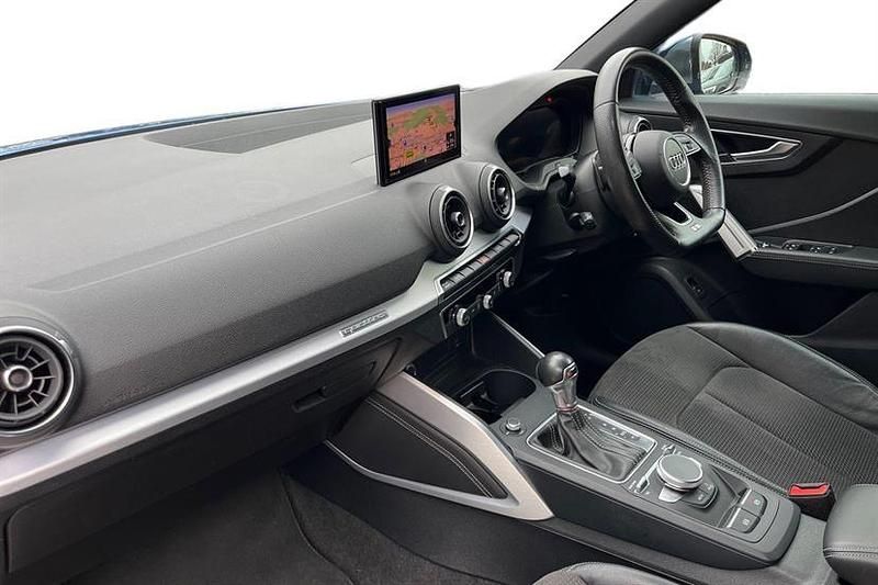 Used Audi SQ2 Design 300 HP (220 kW) 2019 Blue SUV