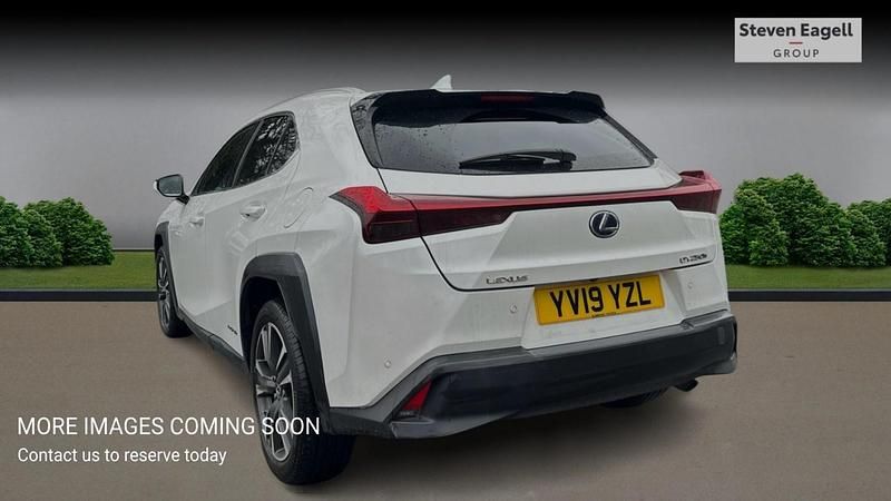 Used Lexus UX 250h 2019 White SUV
