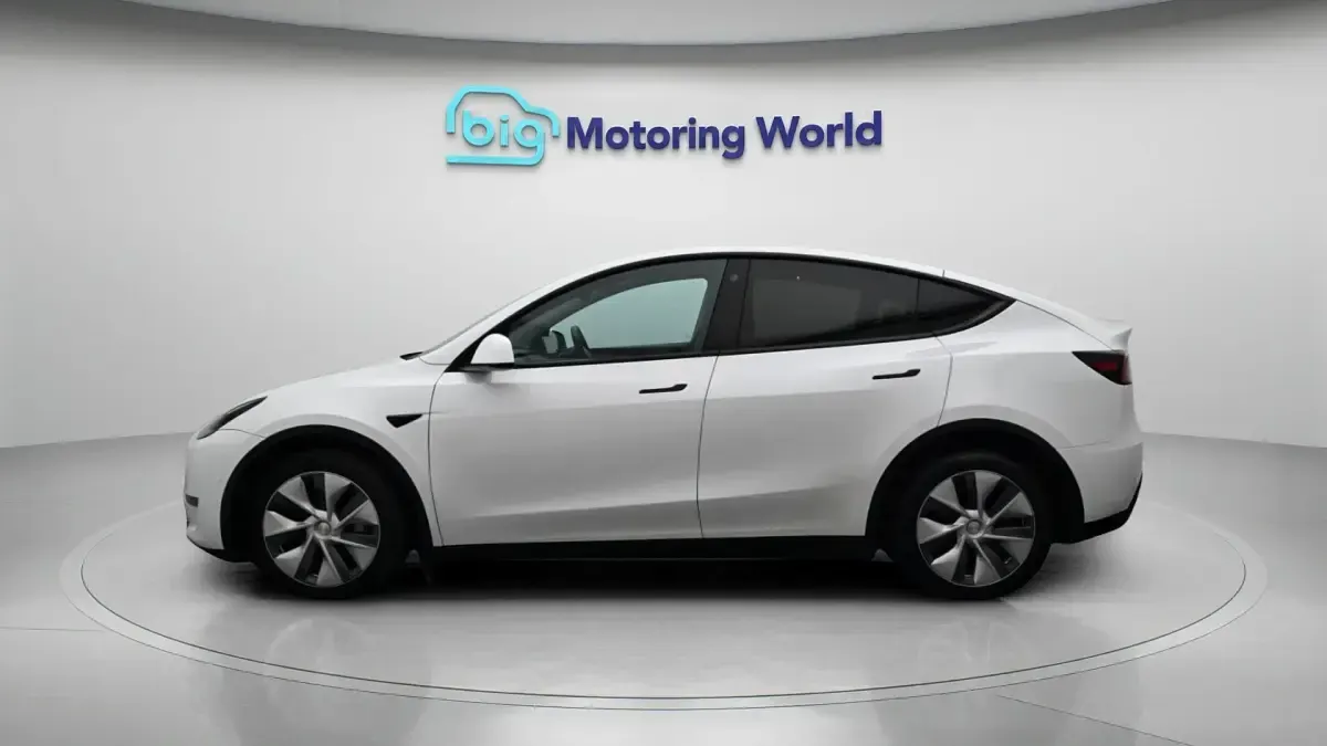 Used Tesla Model Y Long Range AWD 378 kW (514 HP) 2022 White SUV