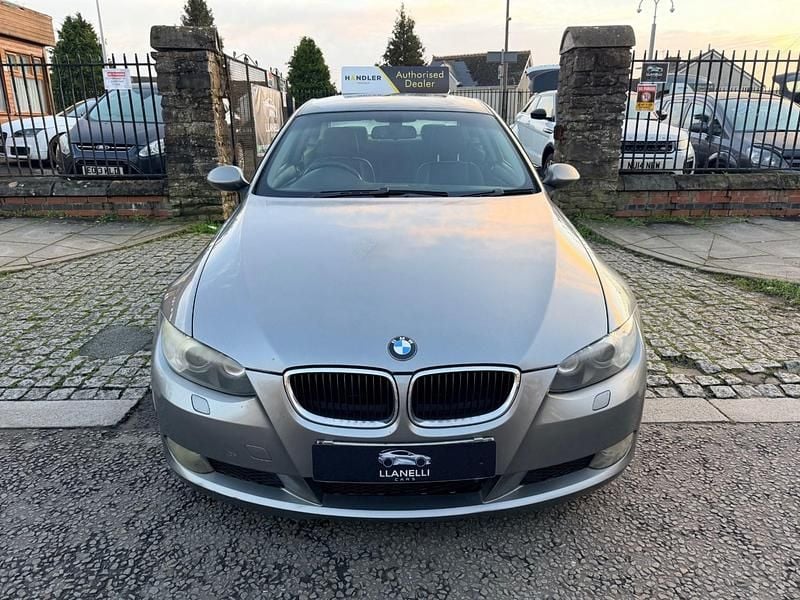 Used BMW 320 174 HP (127 kW) 2007 Grey Coupe