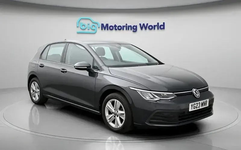 Gebraucht VW Golf VIII S 116 PS (85 kW) 2023 Grau Kleinwagen