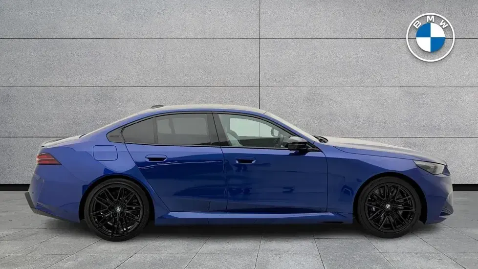 Used BMW M5 Comfort Edition 717 HP (527 kW) 2025 Blue