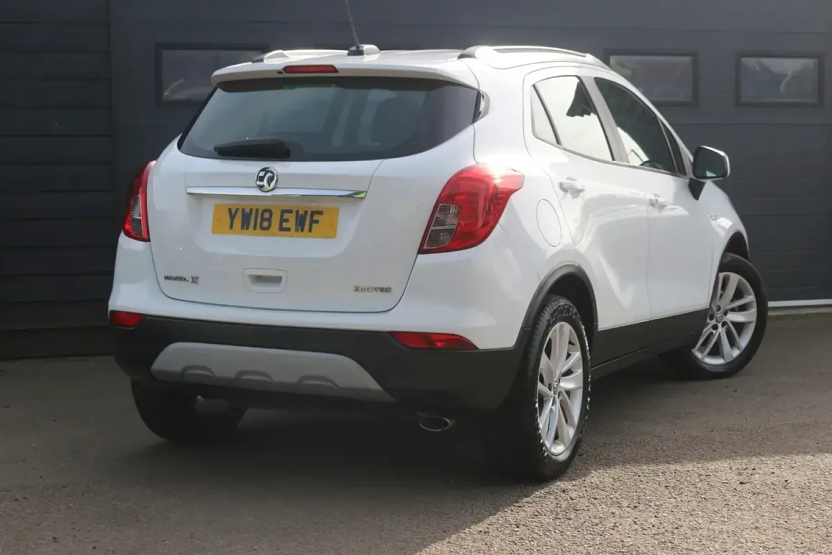 Used Vauxhall Mokka X Active 140 HP (102 kW) 2018 White SUV