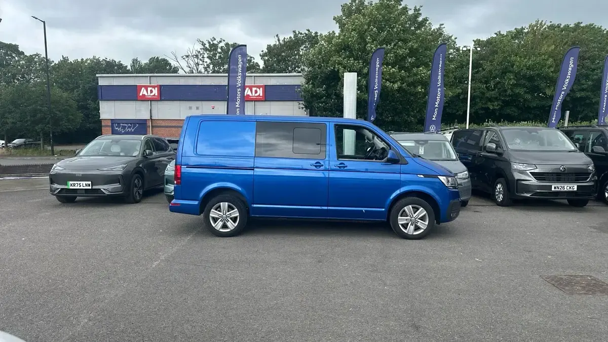 Used VW Transporter Highline 2023 Blue Van
