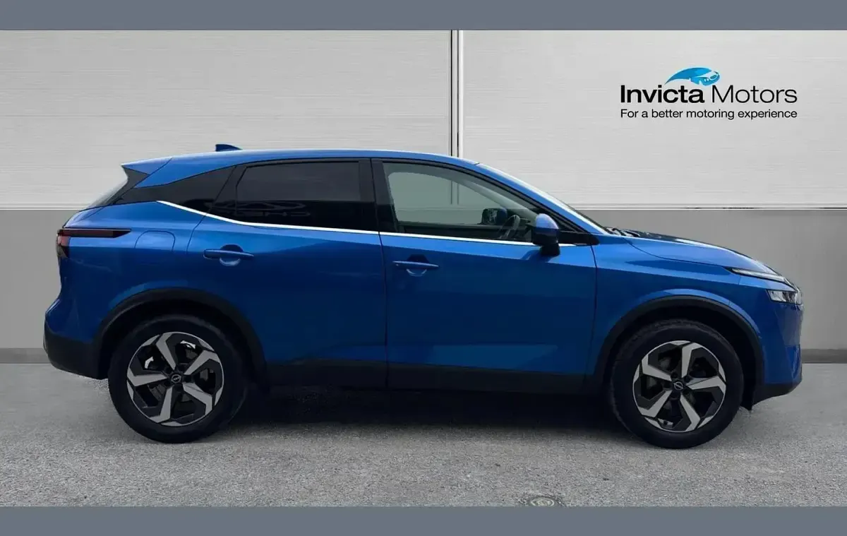 Used Nissan Qashqai N-Connecta 140 HP (102 kW) 2022 Blue SUV