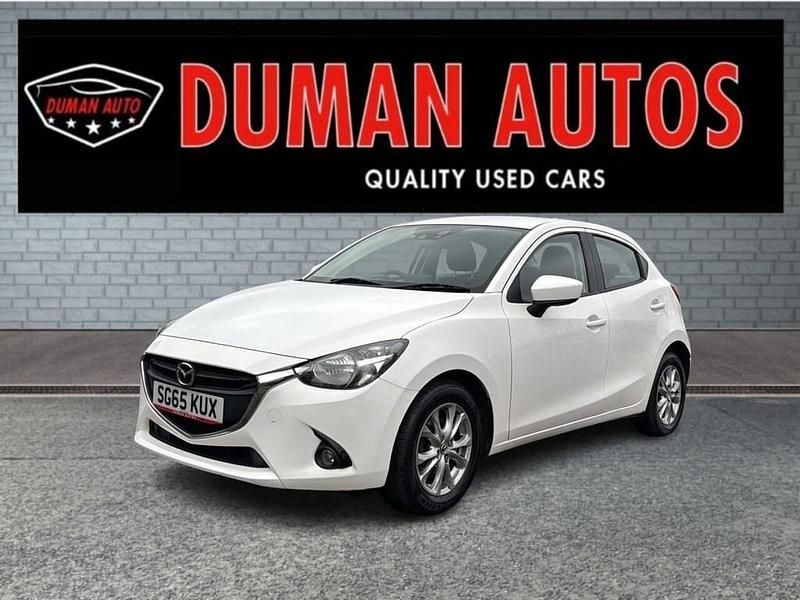 Used Mazda 2 90 HP (66 kW) 2015 White Hatchback