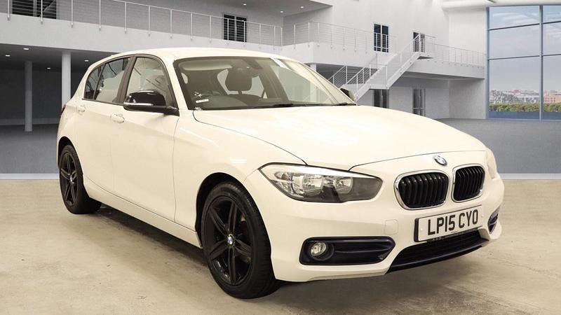 Used BMW 118 Sport Line 2015 White Hatchback