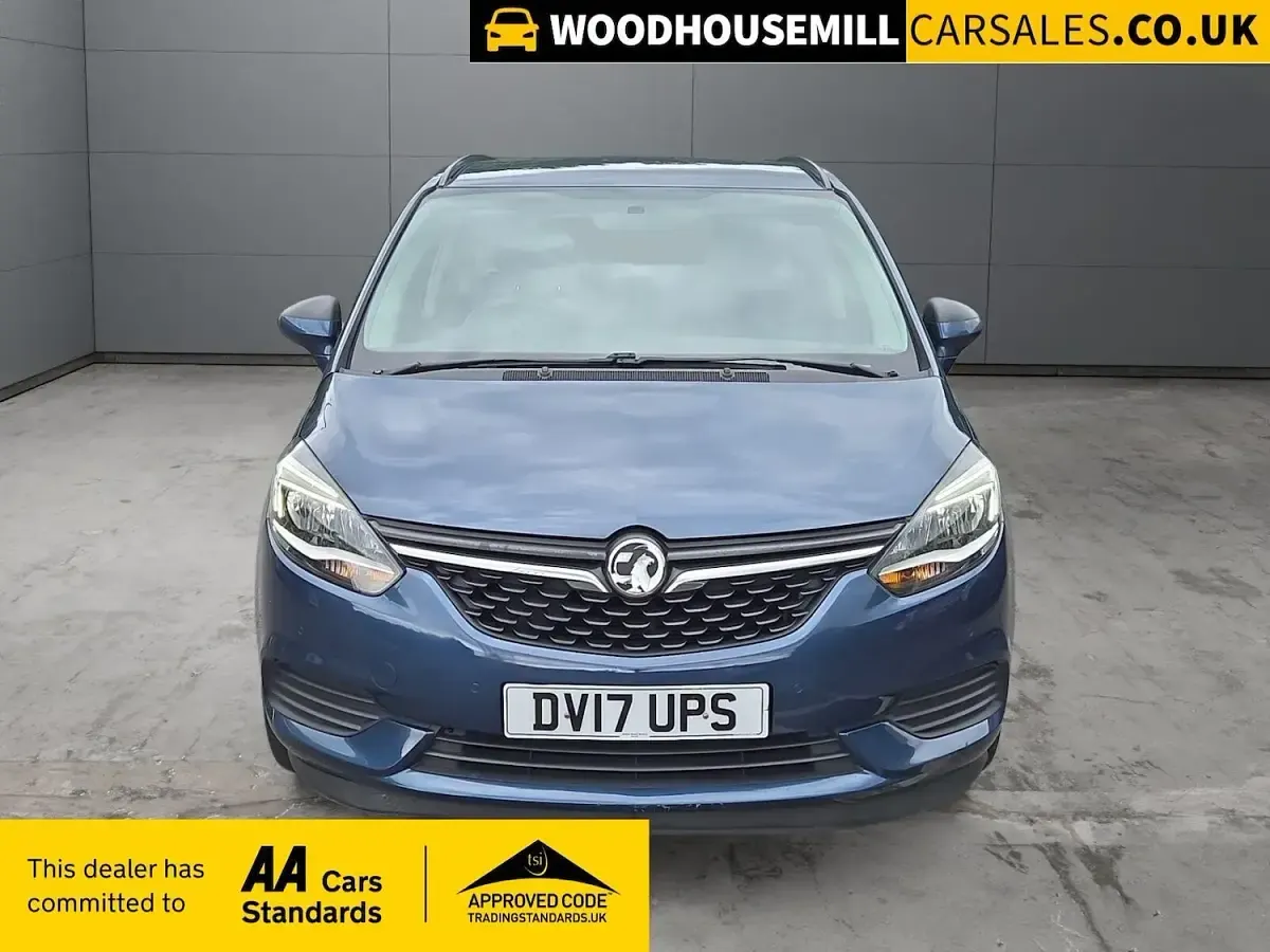 Used Vauxhall Zafira Tourer Design Edition 140 HP (102 kW) 2017 Blue MPV