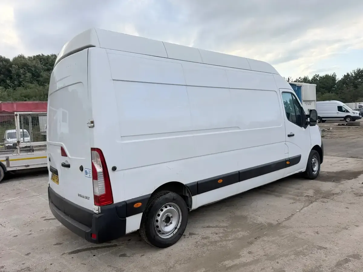 Used Renault Master Business 2020 White MPV