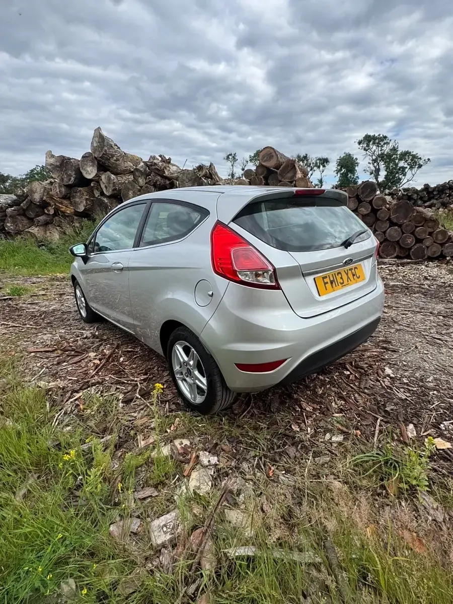 Used Ford Fiesta Zetec 2013 Silver Hatchback