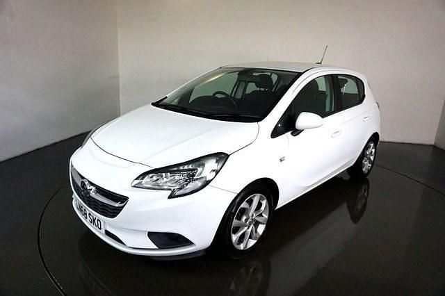 Used Vauxhall Corsa 75 HP (55 kW) 2019 White Hatchback