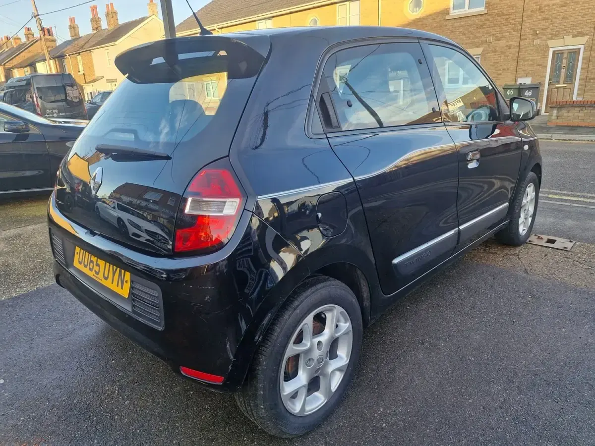 Usado Renault Twingo Dynamique 70 HP (51 kW) 2015 Preto Citadino