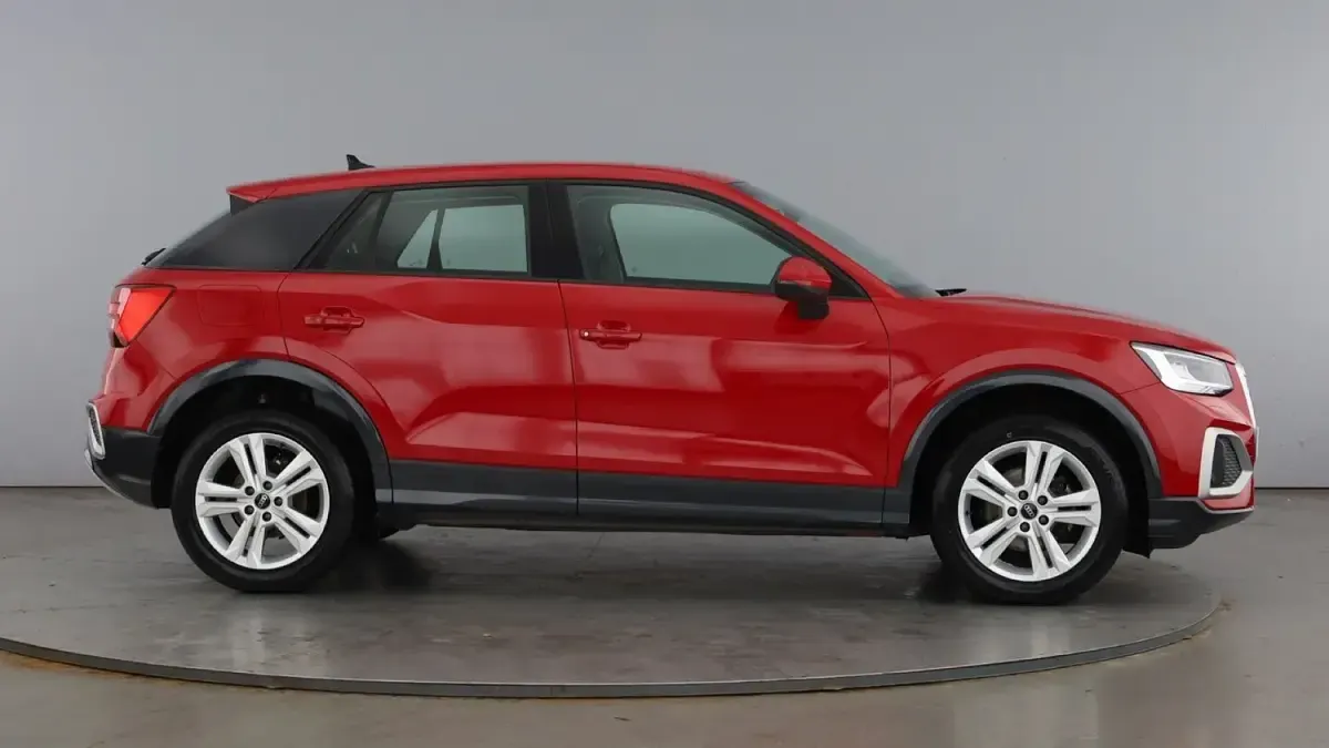 Used Audi Q2 Sport 108 HP (79 kW) 2023 Red SUV