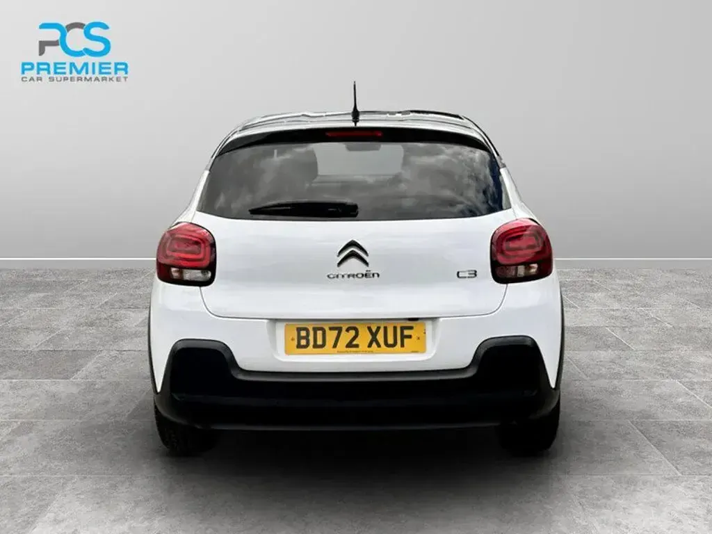 Used Citroën C3 PureTech 2022 Polar white Hatchback