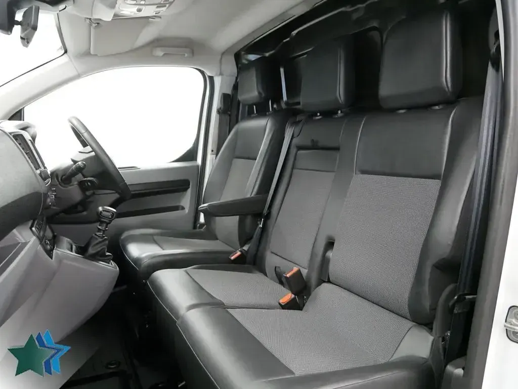 Used Peugeot Expert 100 HP (73 kW) 2021 White Van