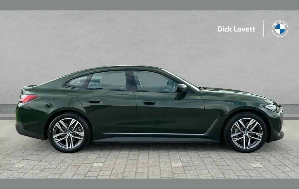 Usado BMW i4 Sport Line 250 kW (340 CV) 2024 Verde Berlina