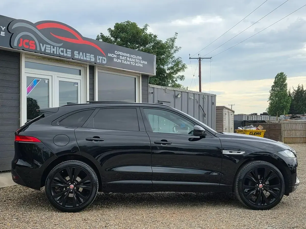 Used Jaguar F-Pace R-Sport 180 HP (132 kW) 2019 Black SUV