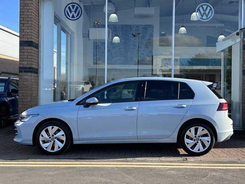 Used VW Golf VIII Match 115 HP (84 kW) 2025 Blue Hatchback