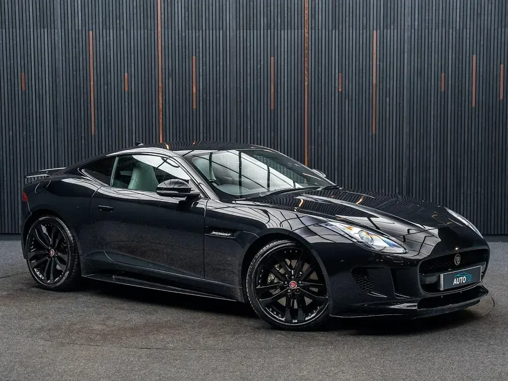 Używany Jaguar F-Type S 380 KM (279 kW) 2016 Czarny Coupe