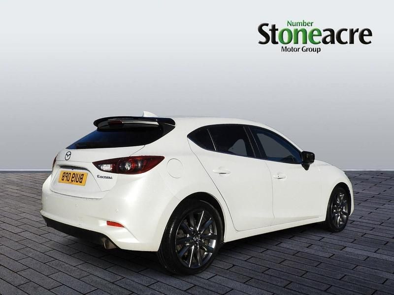 Used Mazda 3 Inclusive 121 HP (88 kW) 2019 White Hatchback