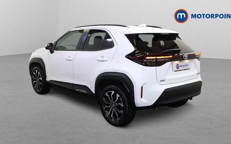 Used Toyota Yaris Hybrid Design 116 HP (85 kW) 2026 Estate