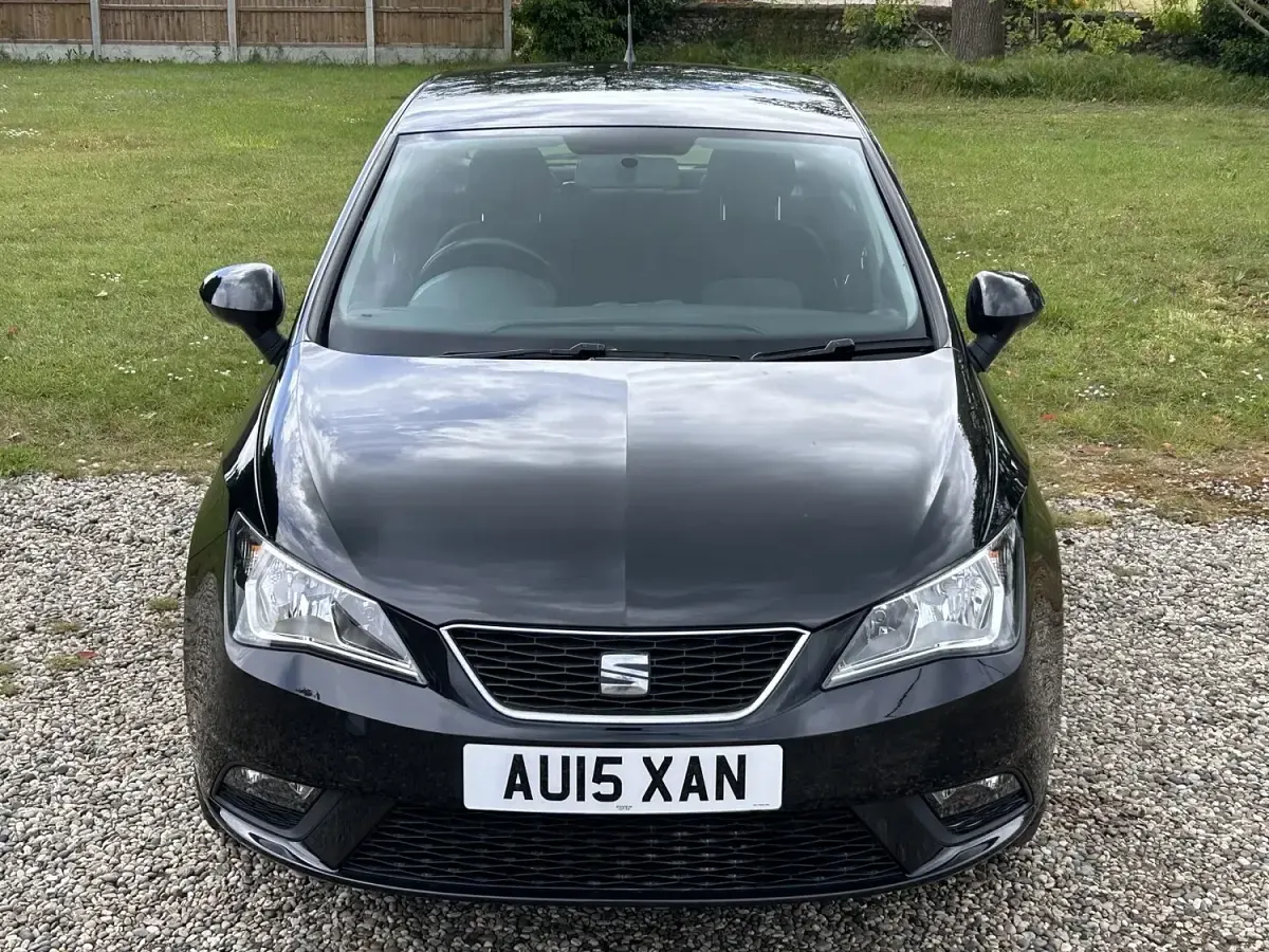 Usado Seat Ibiza 85 HP (62 kW) 2015 Preto Citadino
