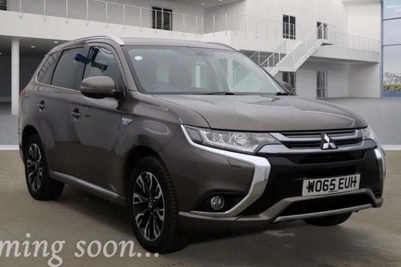 Used Mitsubishi Outlander P-HEV 2016 Brown Estate