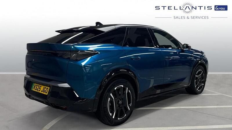 Used Peugeot e-3008 GT 152 kW (207 HP) 2025 Blue SUV