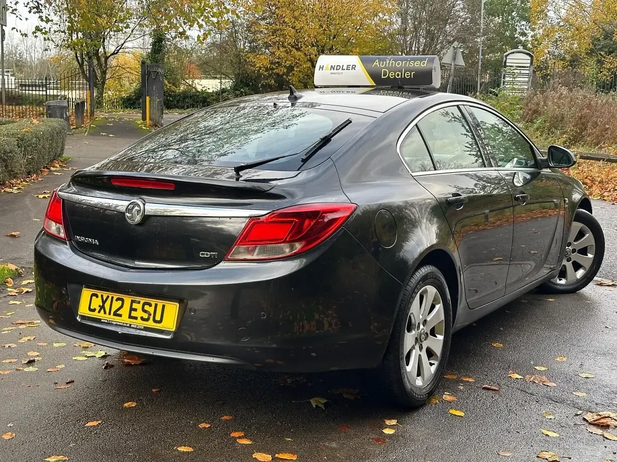 Used Vauxhall Insignia SRi 160 HP (117 kW) 2012 Black Hatchback