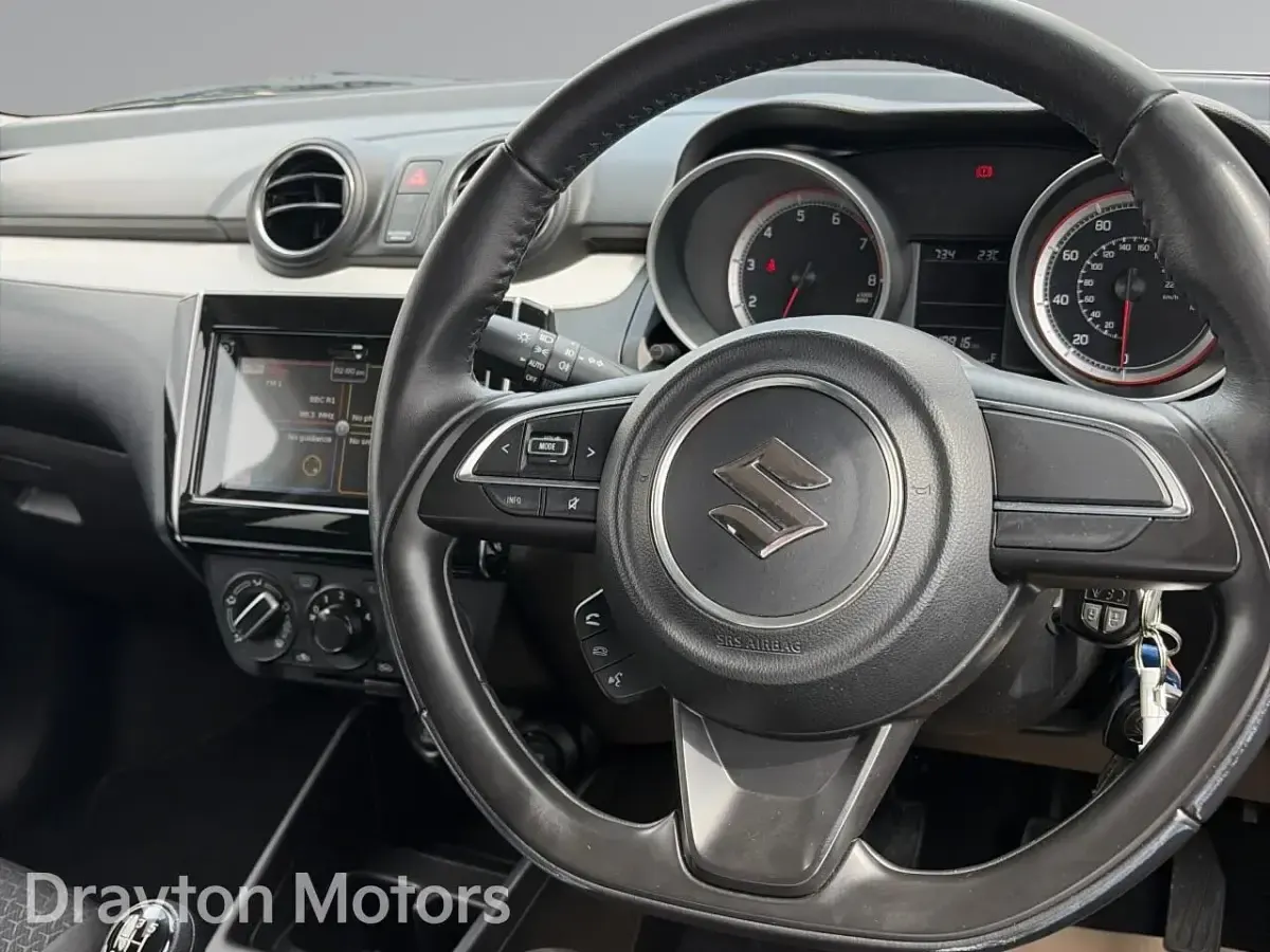 Used Suzuki Swift SZ-T 111 HP (81 kW) 2018 White Hatchback