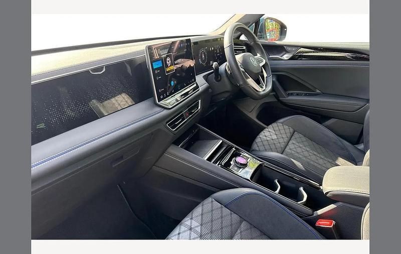 Used VW Tiguan R-line 150 HP (110 kW) 2024 Blue SUV