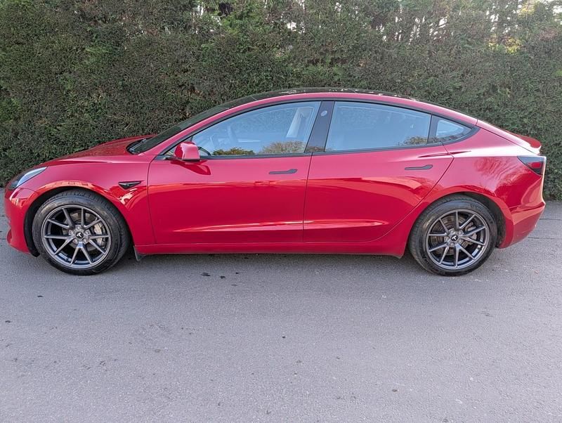 Used Tesla Model 3 Long Range AWD 366 kW (498 HP) 2021 Red Sedan