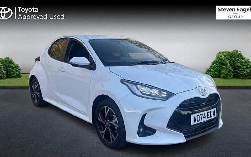 Usado Toyota Yaris Hybrid Design 116 HP (85 kW) 2025 Citadino