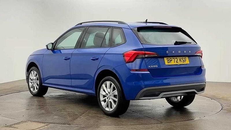 Used Skoda 110 R SE Drive 81 HP (59 kW) 2023 Energy blue Estate