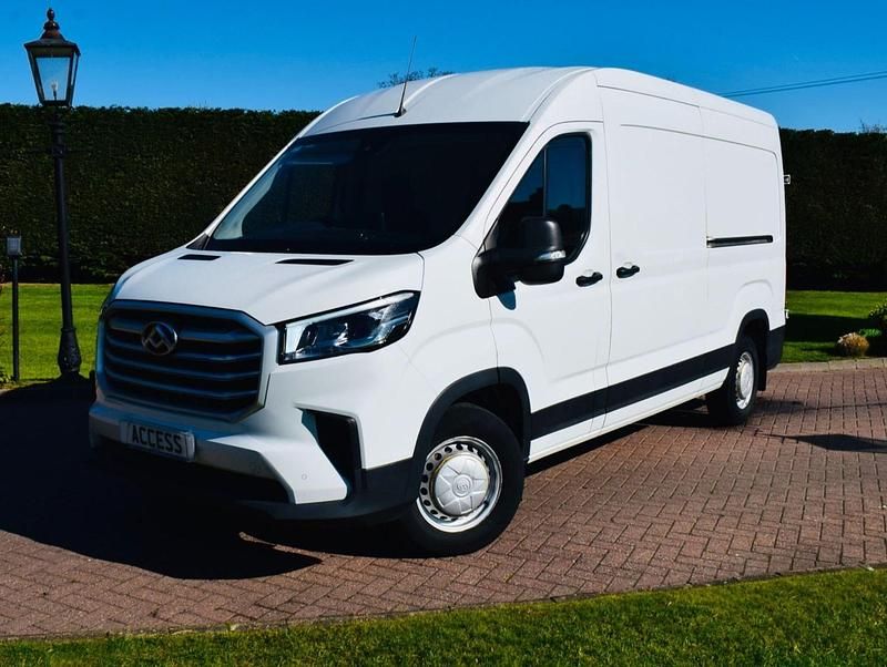 Used Maxus V90 161 HP (118 kW) 2024 White Van