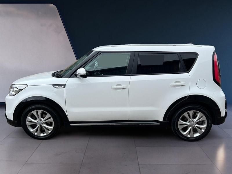 White Used 2016 Kia Soul Urban SUV | £5,995 (Fair price) - Image 1/4