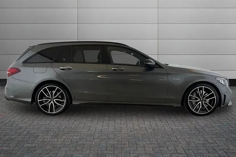 Used Mercedes C43 AMG Premium Plus 385 HP (283 kW) 2021 Selenite grey Estate