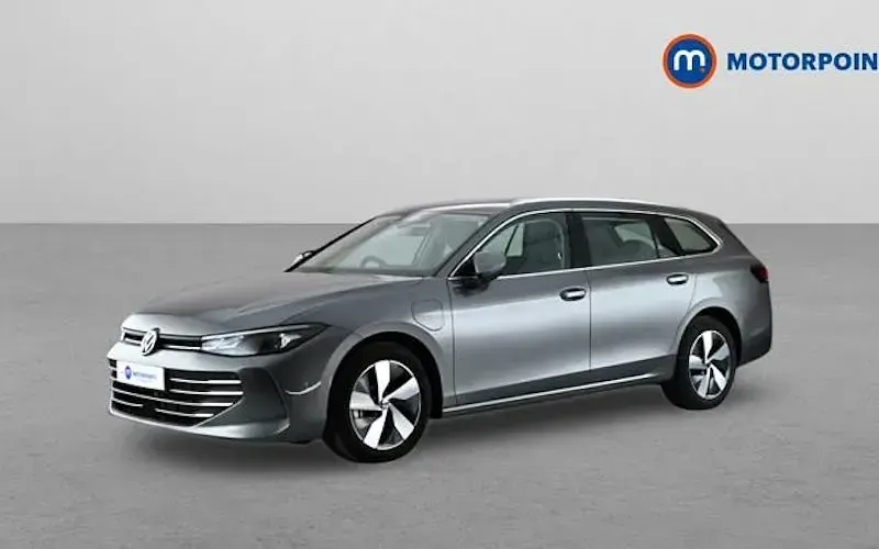 Usado VW Passat Life 204 HP (150 kW) 2025 Cinzento Carrinha
