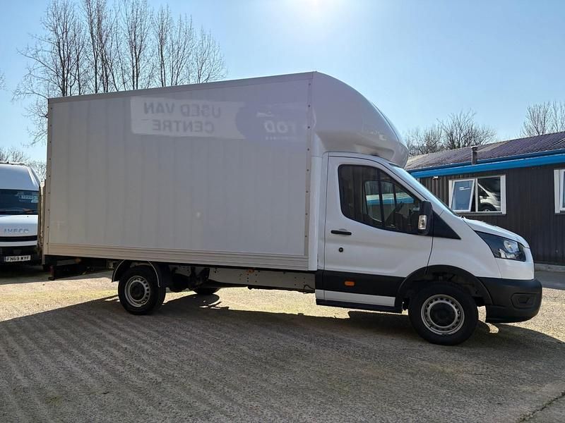 Usado Ford Transit 130 HP (95 kW) 2021 Branco