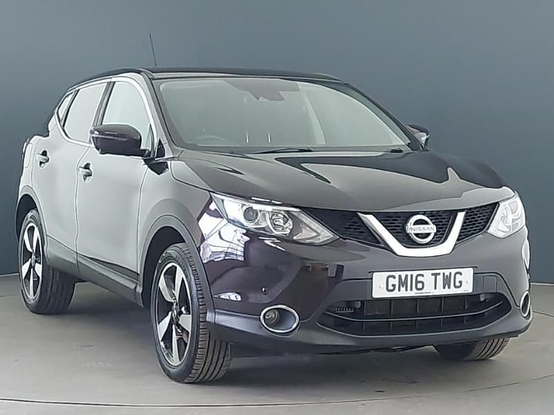 Used Nissan Qashqai N-Connecta 115 HP (84 kW) 2016 Black SUV