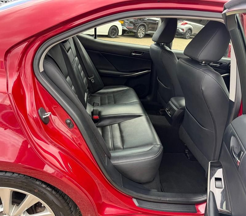 Used Lexus IS300h Executive Line 2015 Red Sedan