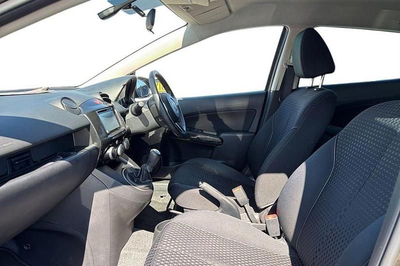 Used Mazda 2 Edition 84 HP (61 kW) 2014 Grey Hatchback