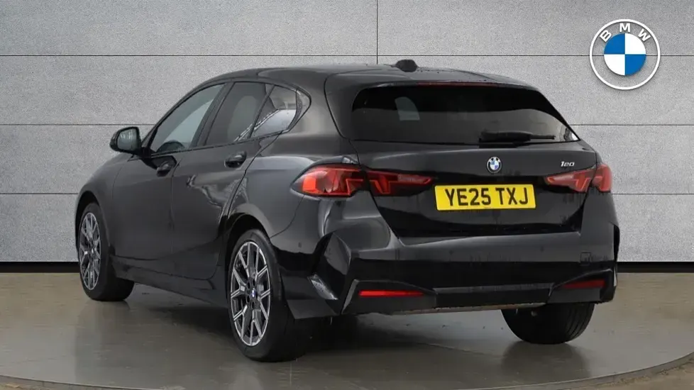 Used BMW 120 Sport Line 168 HP (123 kW) 2025 Black Hatchback