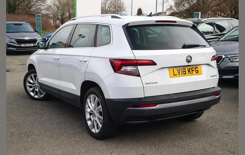 Used Skoda Karoq SE L 147 HP (108 kW) 2018 White SUV